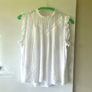 Sleeveless adorable lace top! Zara size S